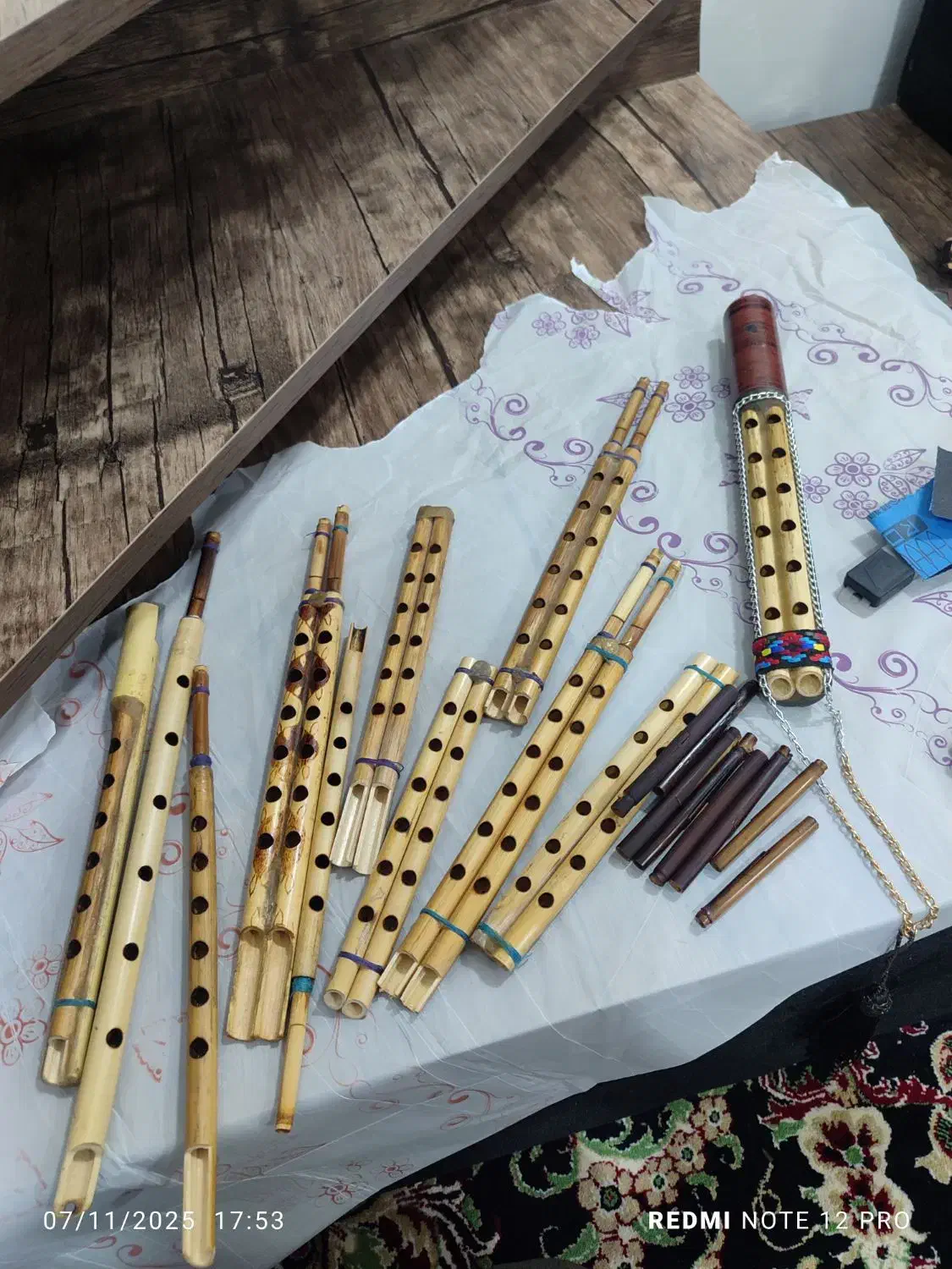 نی انبان|سازهای بادی|رشت, شهرک قدس|دیوار