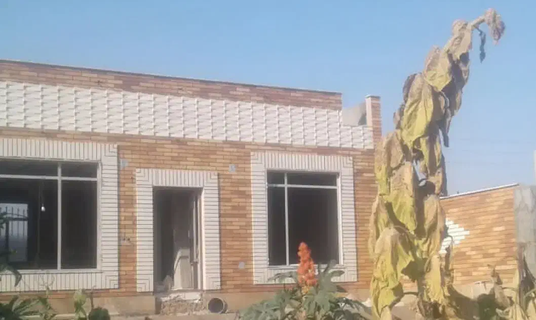 نماکاری غلامی (آجرنسوزوسنگ نما)|خدمات پیشه و مهارت|گرمسار, |دیوار