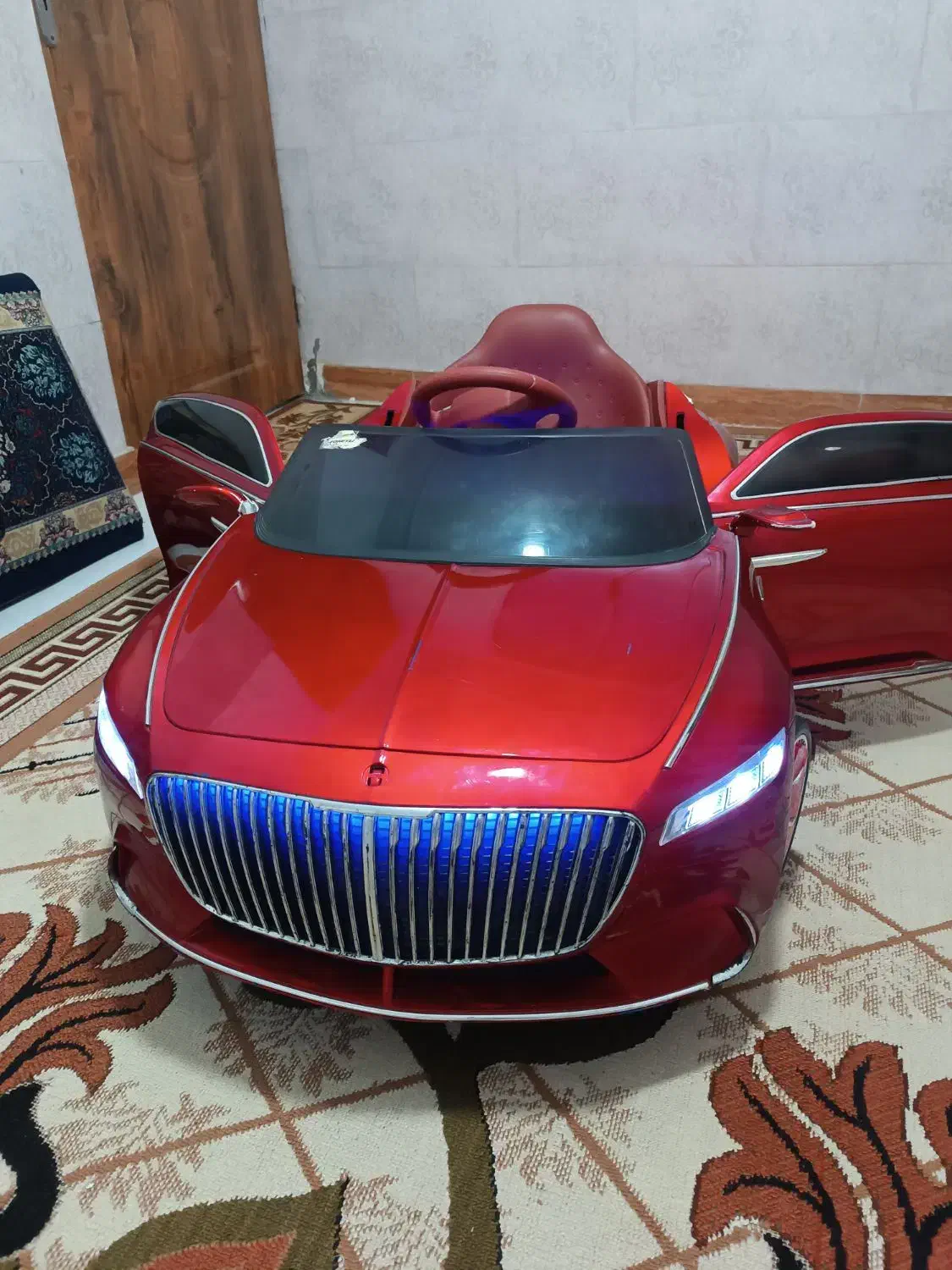 ماشین شارژی ۴ موتوره بنز میباخ|اسباب‌‌بازی|لنگرود, |دیوار