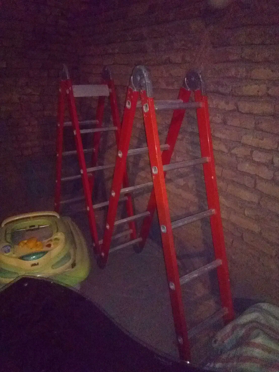 نردبان 3 تاشو|ابزارآلات|کرج, شهرک خاتم النبیا|دیوار