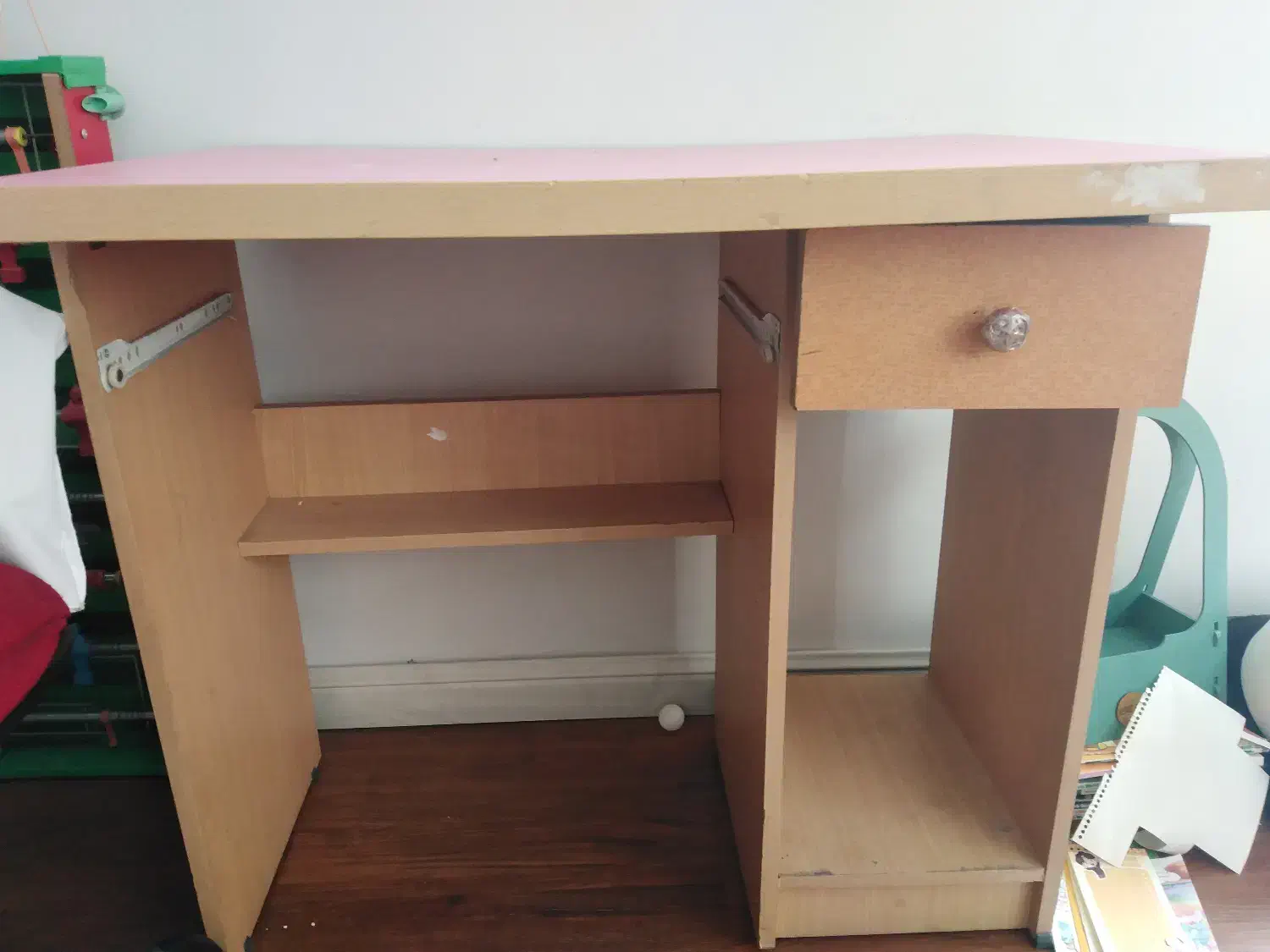 دو میز کامپیوتر یکی تمام چوبی و یکی سفید فلز وچوب|میز تحریر و کامپیوتر|تهران, ارم|دیوار