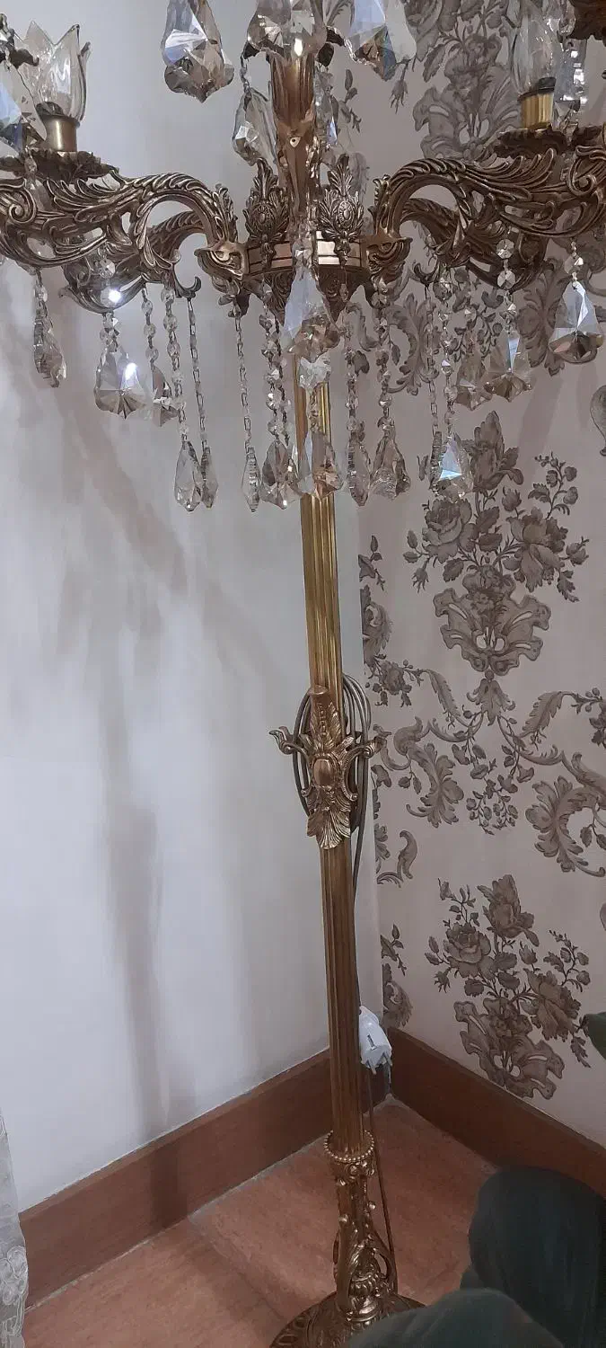 کنار سالنی تمام برنج|چراغ خواب و آباژور|پیشوا, |دیوار