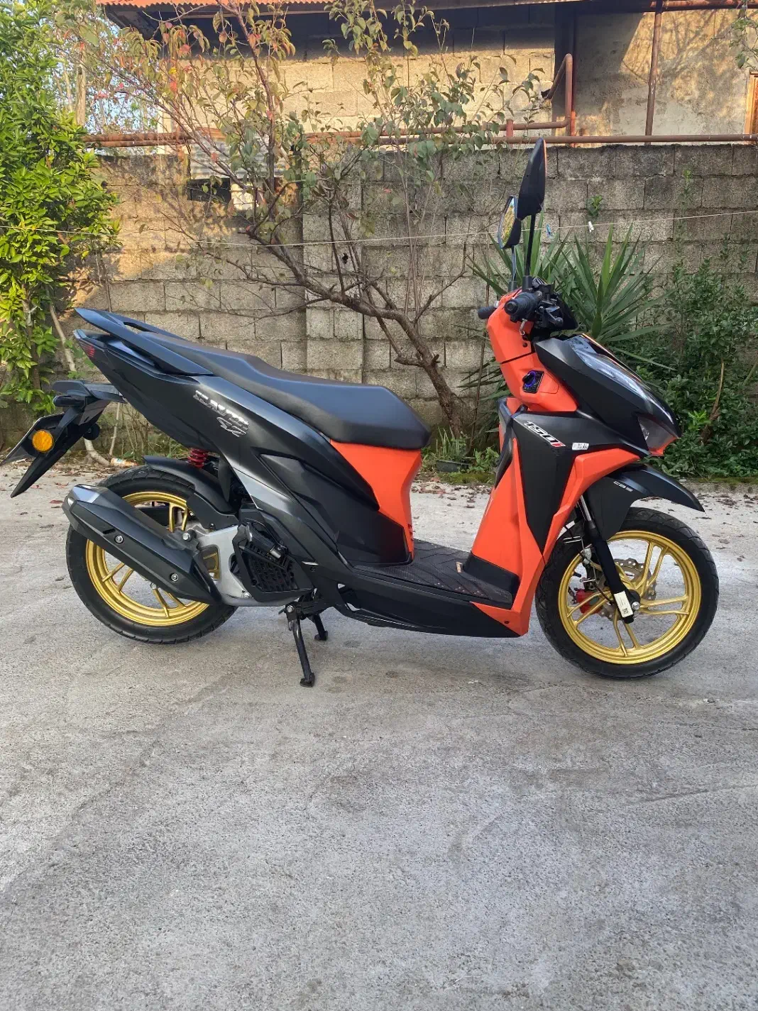 کلیک 150|موتورسیکلت|رشت, چله خانه|دیوار