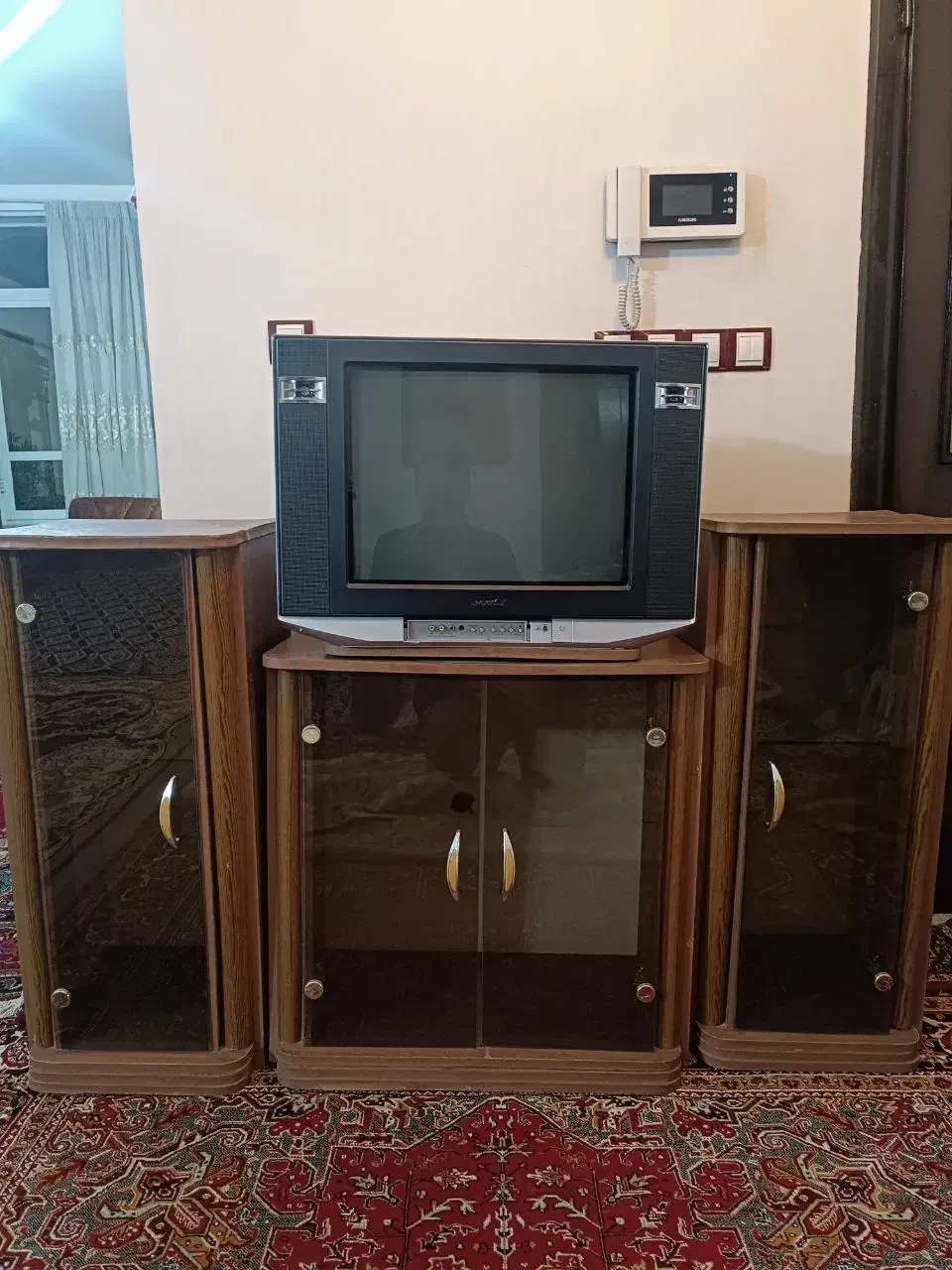 تلوزیون و میز شماره تماس|میز تلویزیون|سلماس, |دیوار