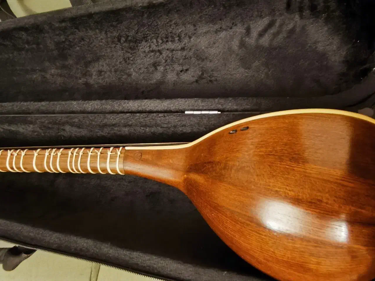 سه تار|سازهای سنتی|اراک, |دیوار