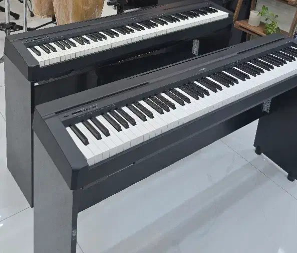 پیانو p45 ب همراه میز|پیانو، کیبورد، آکاردئون|گرگان, |دیوار