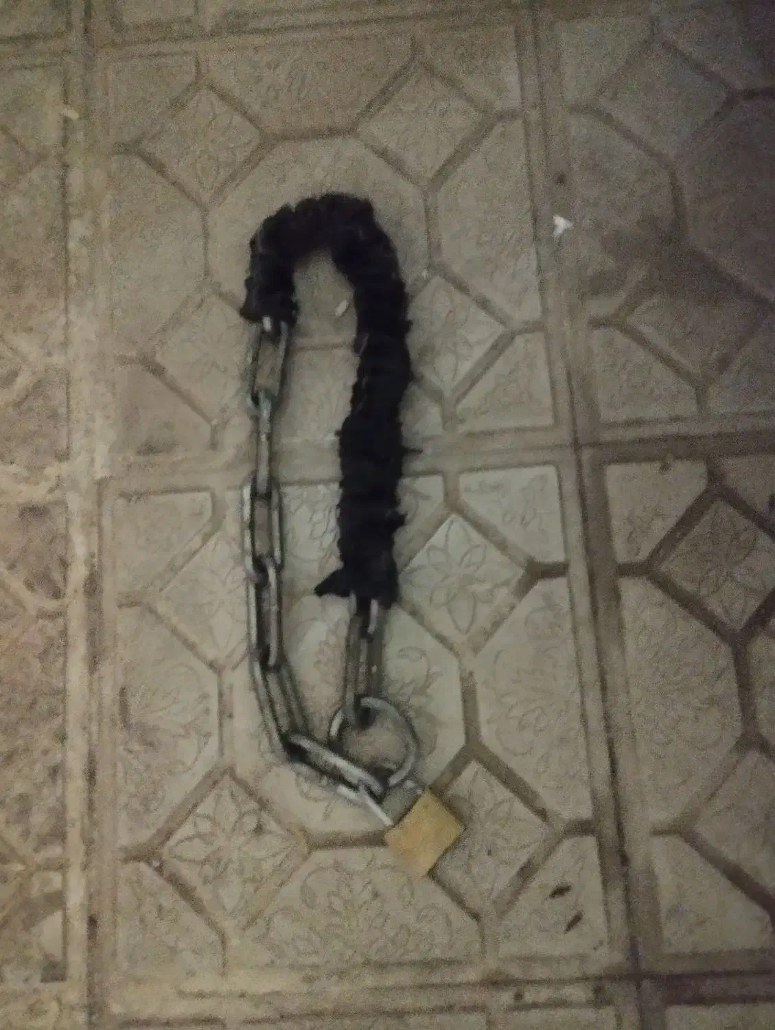 قفل وزنجیر|ابزارآلات|مشهد, شهید قربانی|دیوار