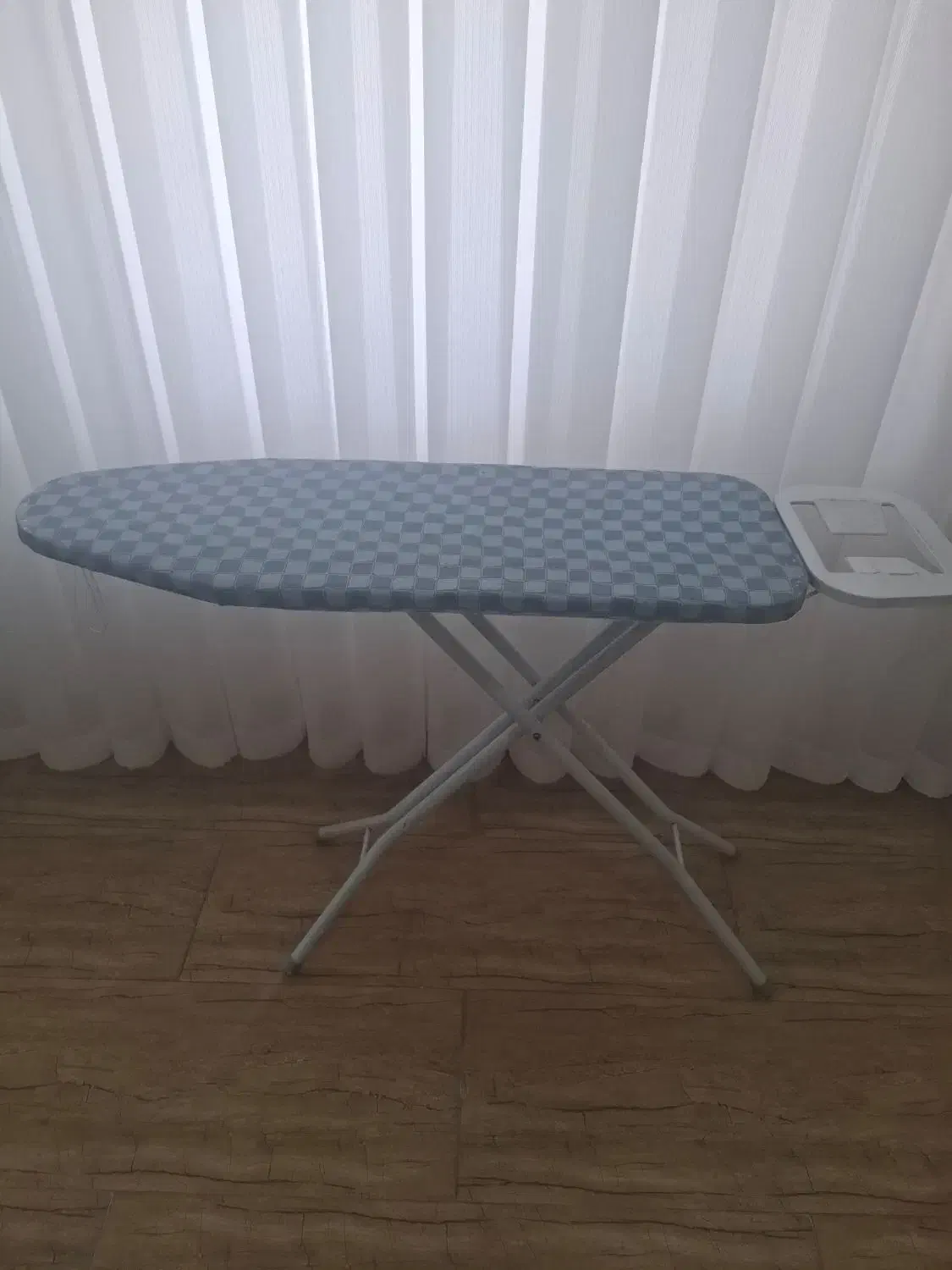 میز اتو|اتو و لوازم اتو|فردوس (خراسان), |دیوار