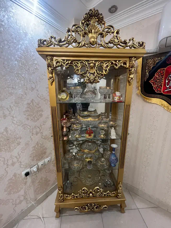 بوفه ویترین طلایی چوبی|بوفه، ویترین، کنسول|تهران, جیحون|دیوار