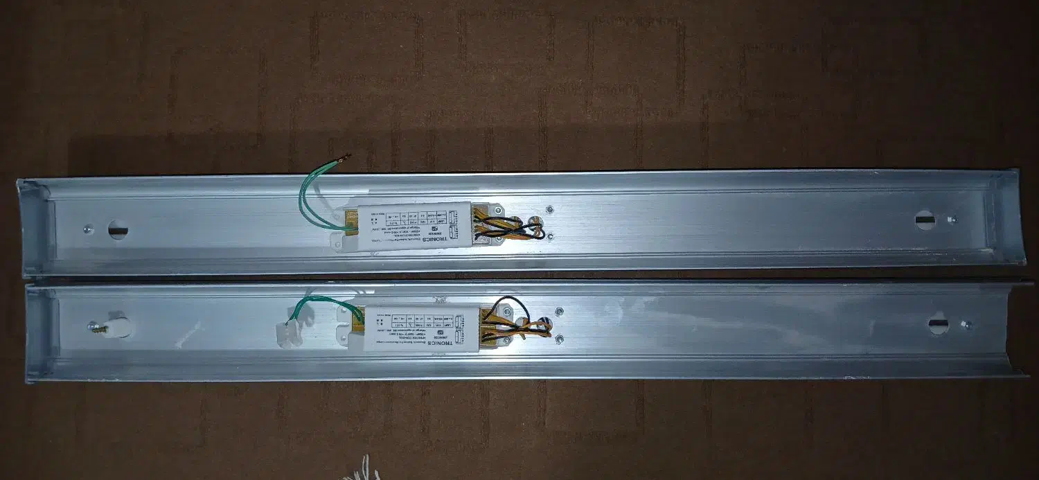 دو عدد مهتابی دیواری|لامپ و چراغ|تایباد, |دیوار