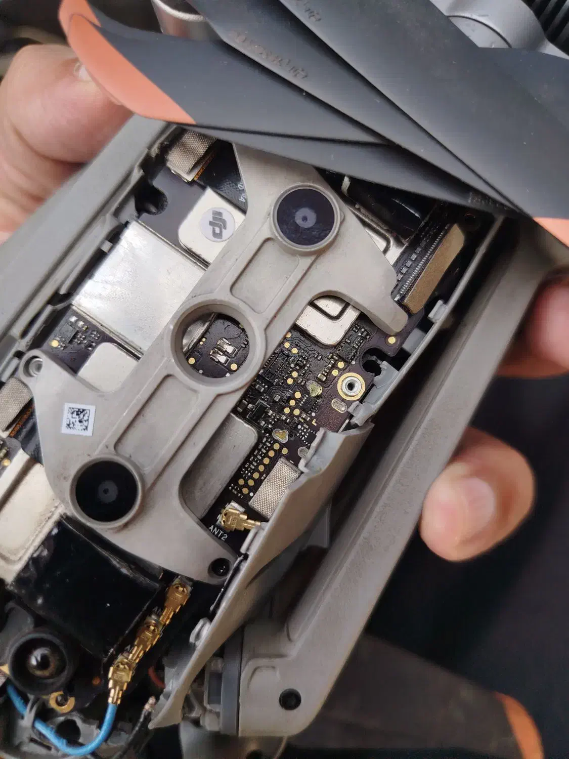 قطعات مویک ایر ۲ اس|دوربین عکاسی و فیلم‌برداری|اصفهان, باغ دریاچه|دیوار