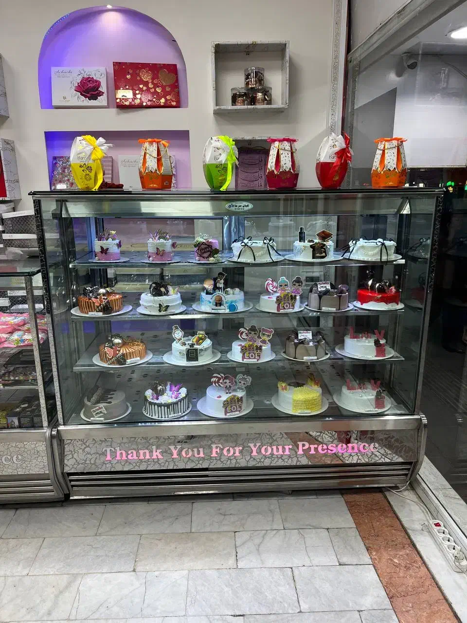 یخچال ویترین قنادی|فروشگاه و مغازه|رباط‌کریم, رباط‌کریم|دیوار