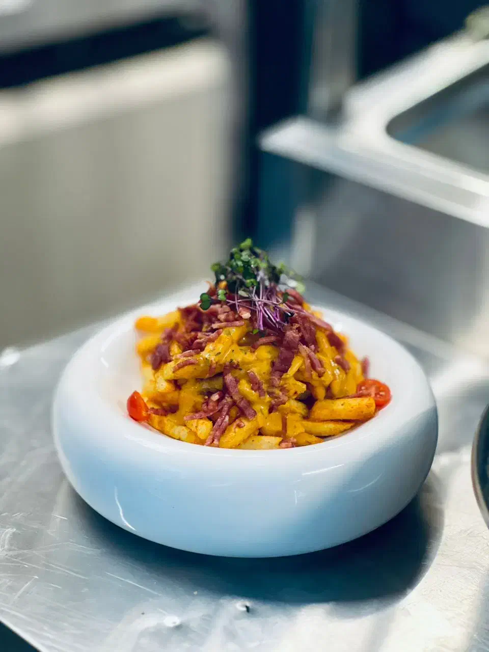 استخدام کافه فست فود آریایی حقوق بالا|استخدام خدمات فروشگاه و رستوران|کرمان, |دیوار