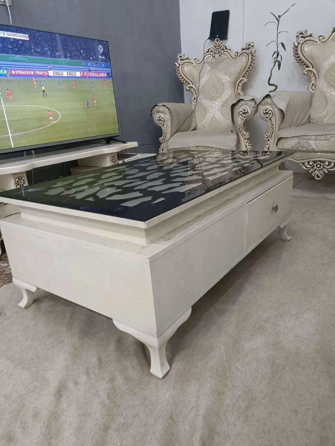 میز وسط|مبلمان خانگی و میز عسلی|شیراز, دشت چنار|دیوار