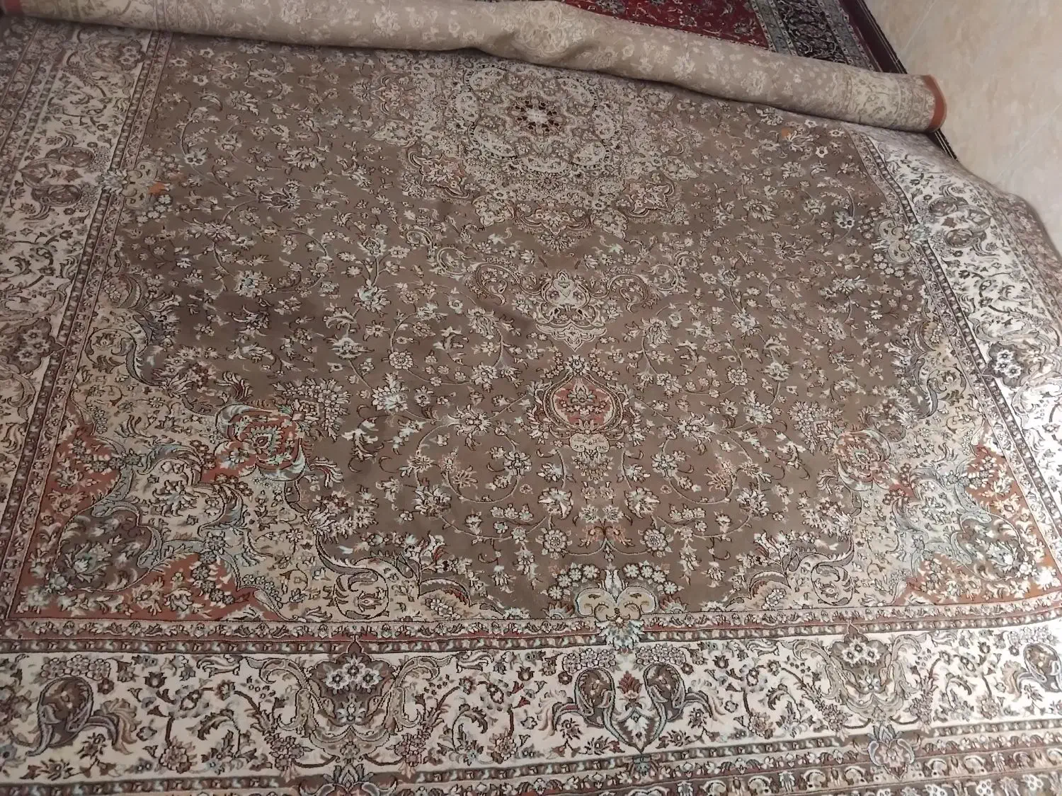 فروش دوخته فرش در حد نوع|فرش|درگزین, |دیوار