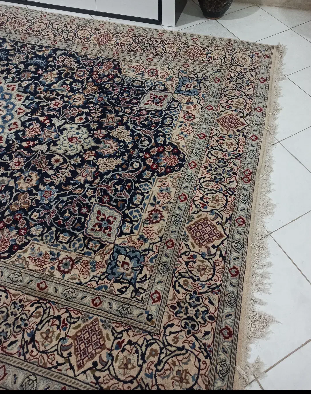 فرش گل ابریشم دستباف|فرش|شیراز, زرهی|دیوار