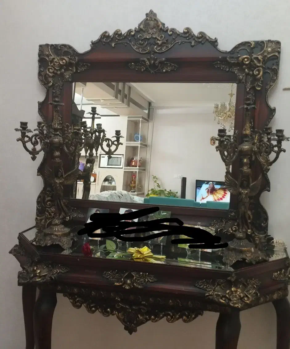 آینه و شمعدان. بسیار تمیز و بدون شکستگی. جنس چوب|بوفه، ویترین، کنسول|هشتگرد, شهرک اداری|دیوار