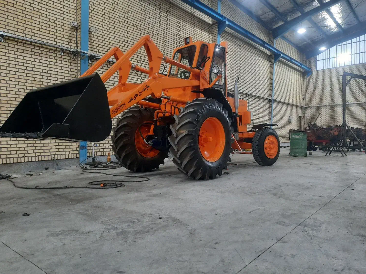 تراکتور رومانی بیل عقب لودریموتور وگیربکس|خودرو سنگین|کرمان, |دیوار