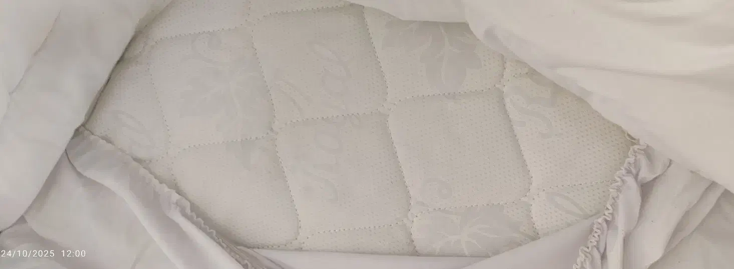 تخت نوزادی بهمراه تشک تمام طبی|تخت و صندلی بچه|بروجرد, |دیوار