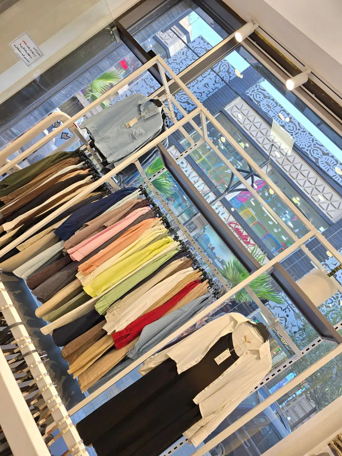 فروشنده پوشاک|استخدام بازاریابی و فروش|تهران, تهرانسر مرکزی|دیوار