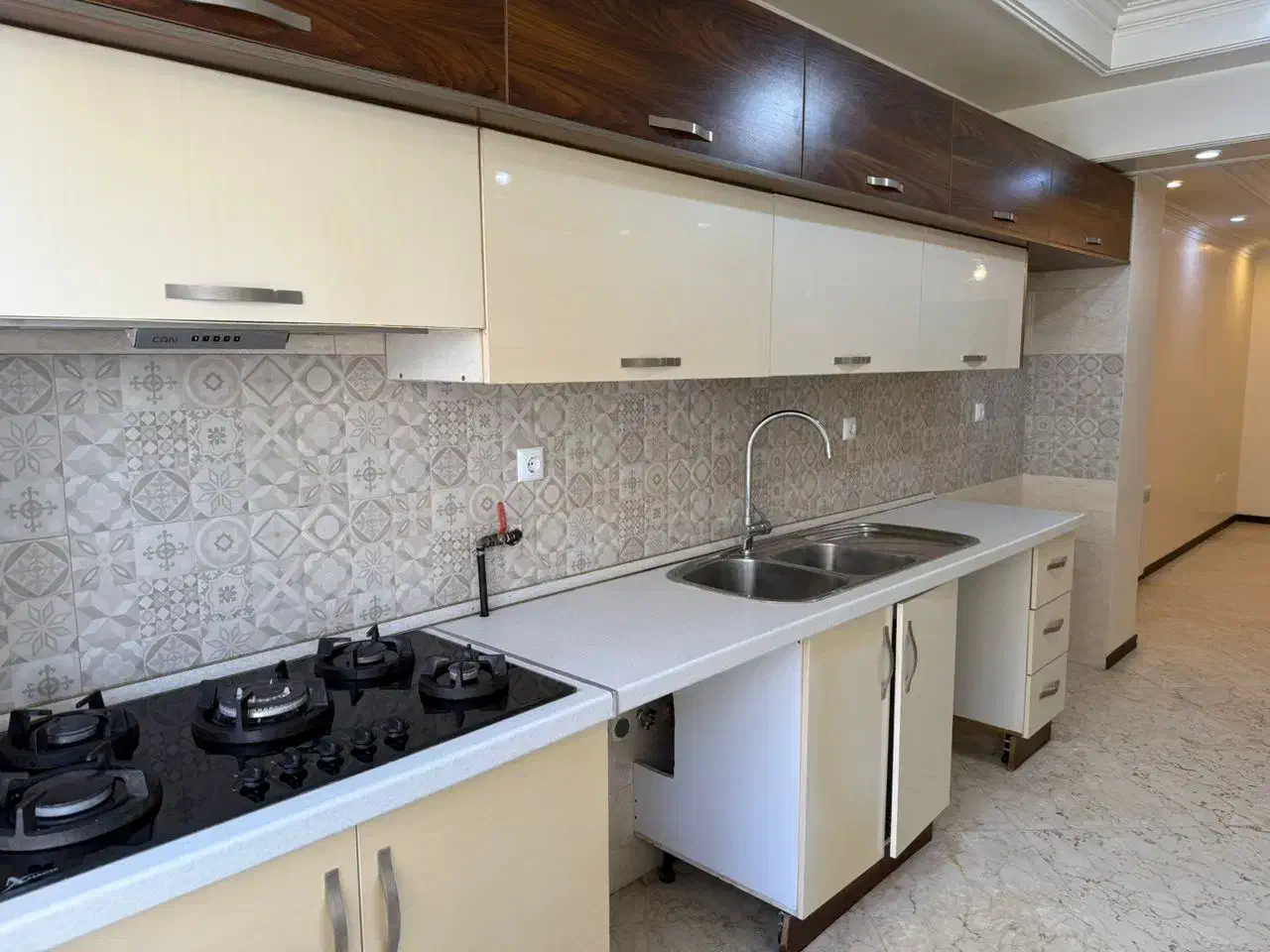 ۹۵متر۲خ بازسازی کامل /تخلیه بدون مالک/شرق مرزداران