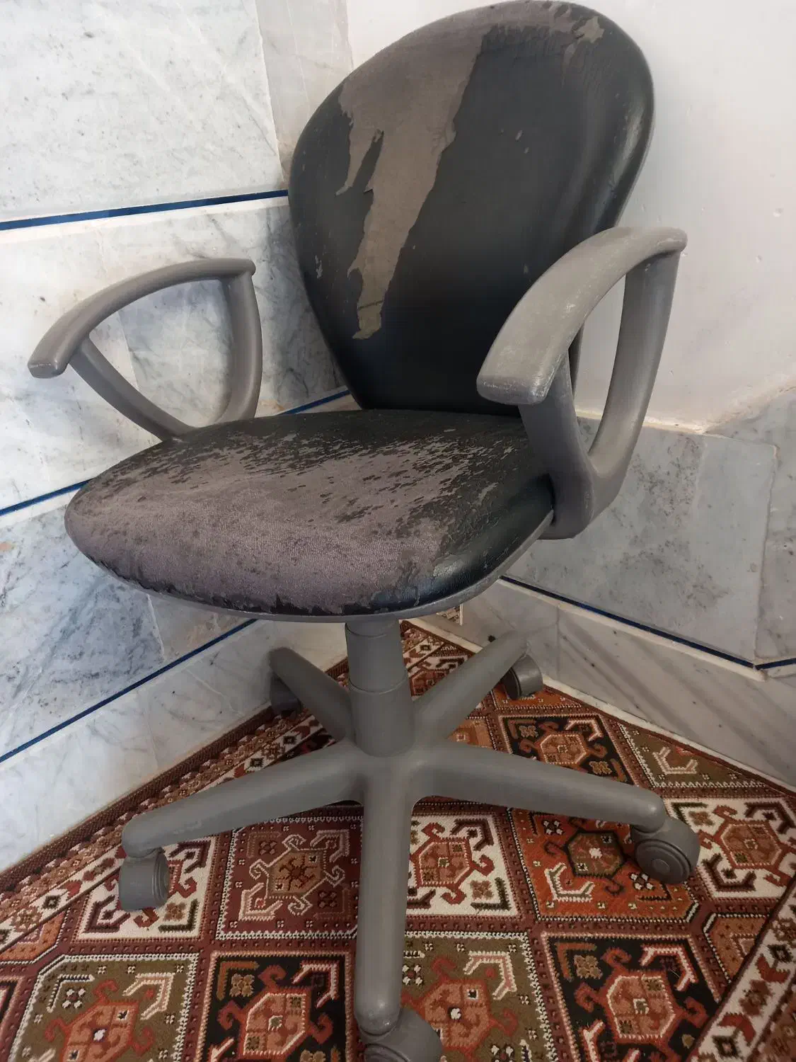 صندلی چرخشی|صندلی و نیمکت|زنجان, |دیوار