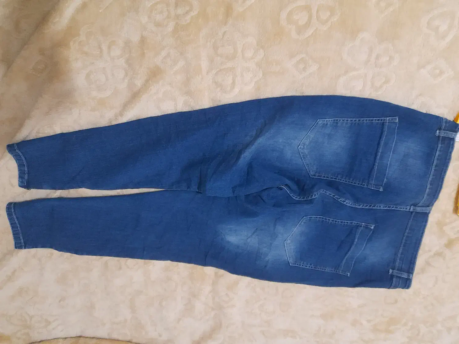 لباس|لباس|شاهینشهر, شهرک هشت بهشت|دیوار