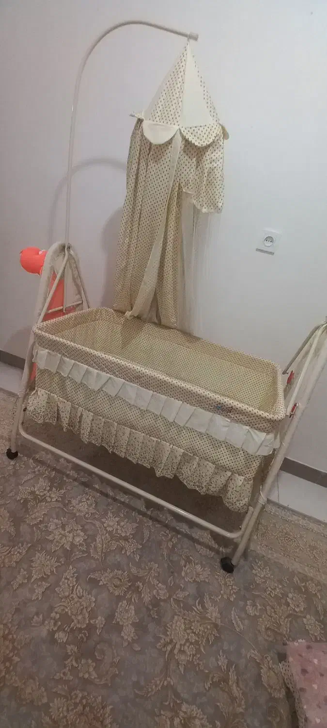 گهواره سالم وتمیز|کالسکه و لوازم جانبی|کرمانشاه, |دیوار