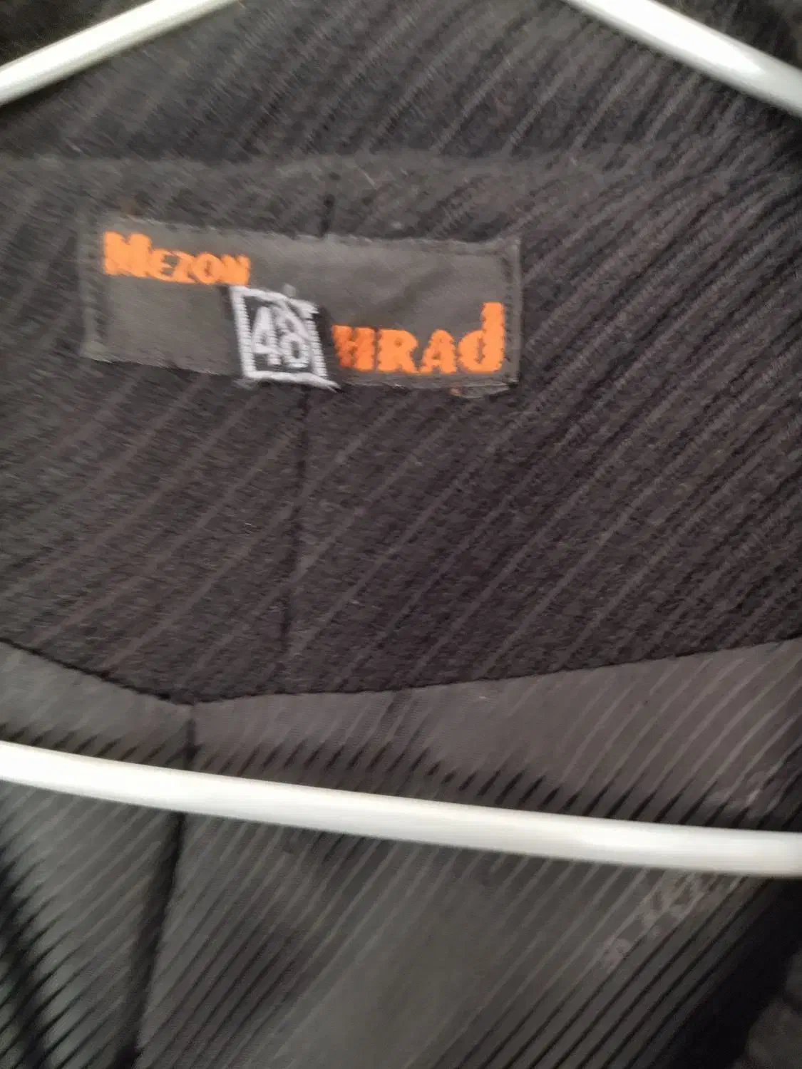 پالتو فوتر کجراه  ،آستردار|لباس|صومعه‌سرا, |دیوار