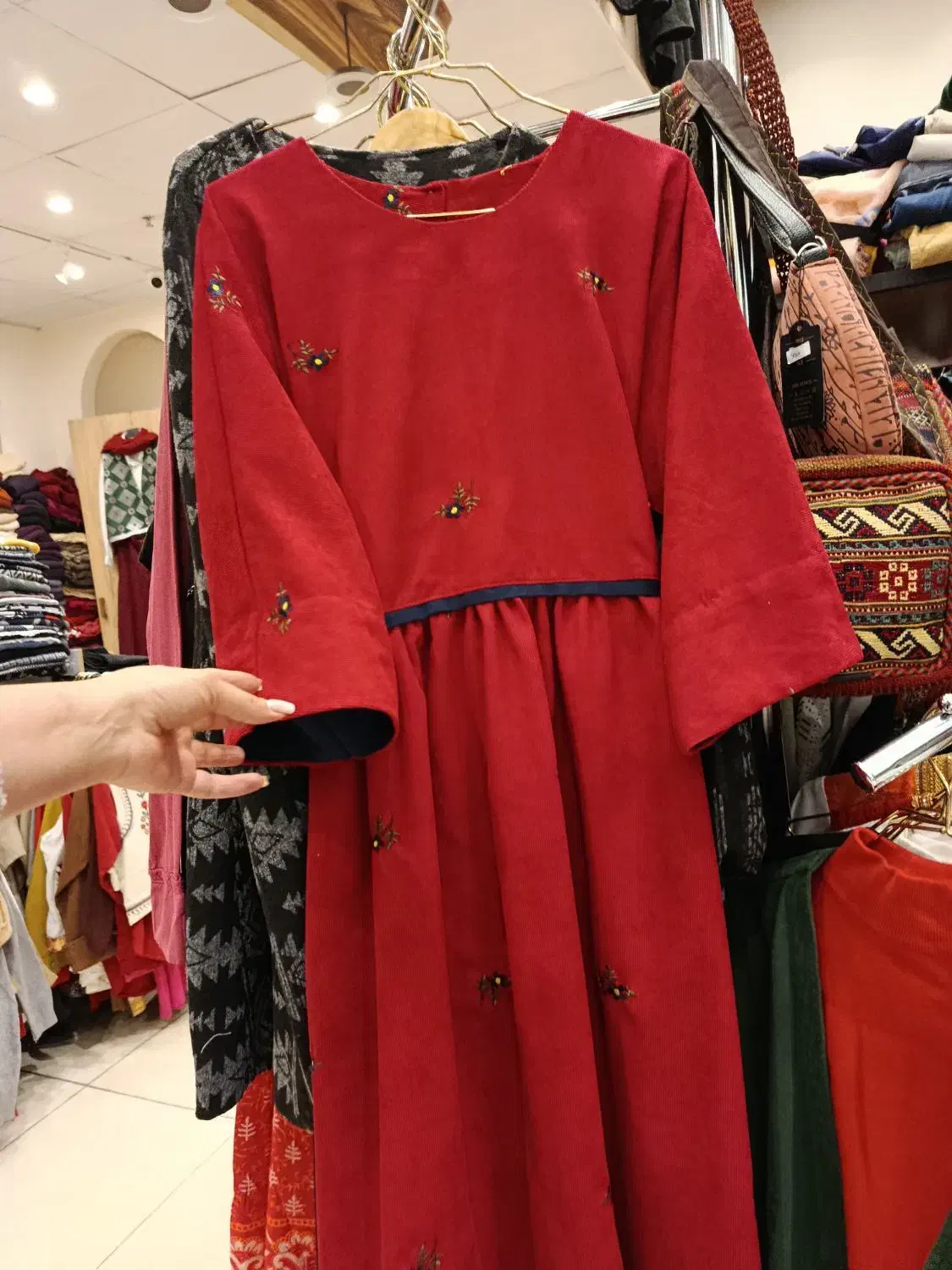 لباسهای یلدایی|لباس|شیراز, زند|دیوار