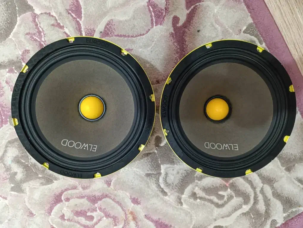 میدرنج ۱۰|صوتی و تصویری|صومعه‌سرا, |دیوار