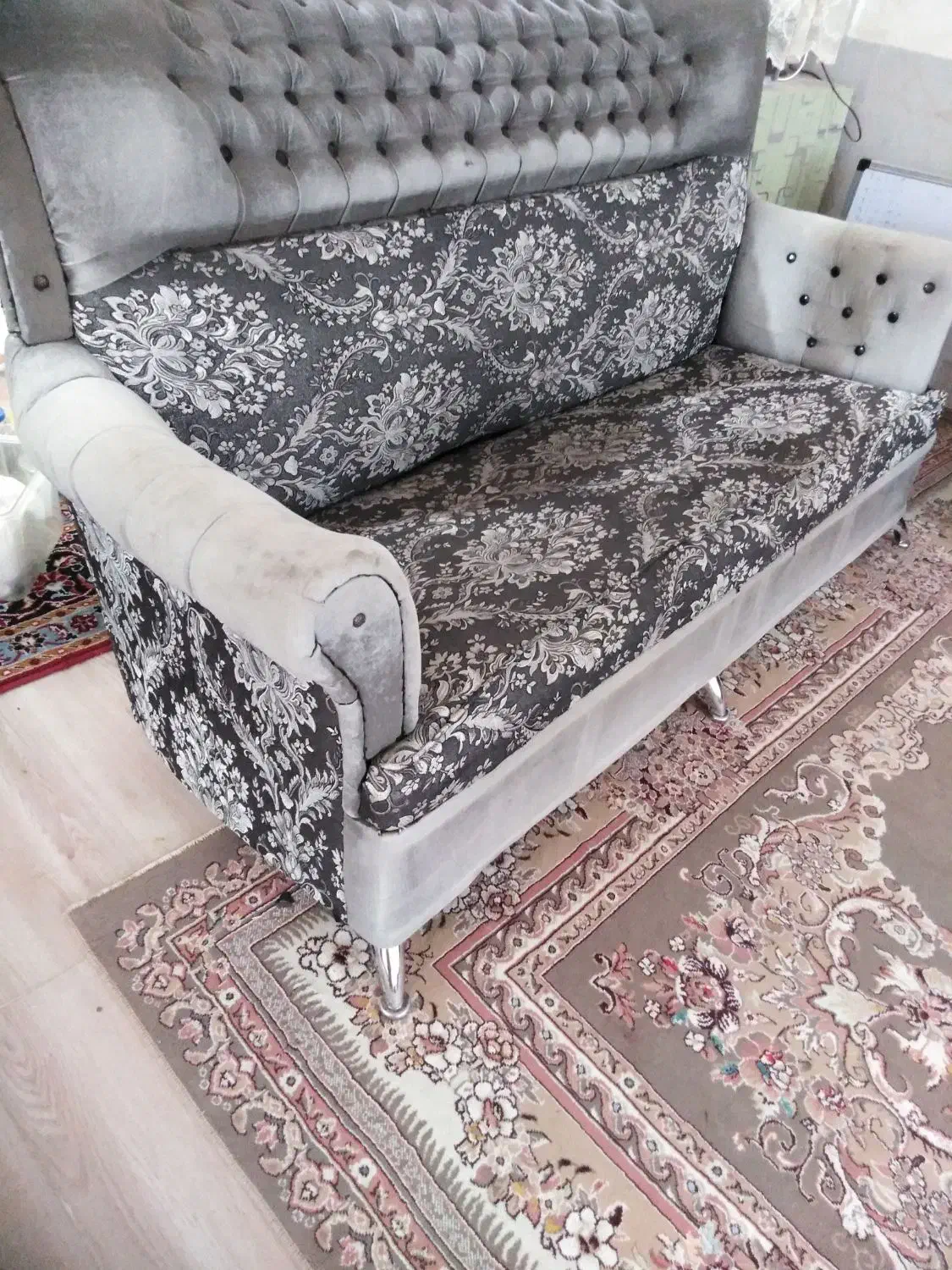 مبل سلطنتی 5 نفره|مبلمان خانگی و میز عسلی|شیروان (خراسان), |دیوار