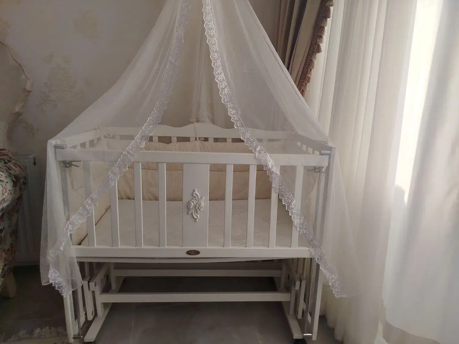 تخت نوزاد|تخت و صندلی بچه|تبریز, |دیوار