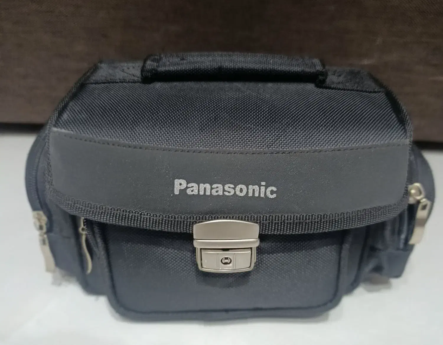 کیف دوربین عکاسی و فیلم برداری ۴۰۰هزاررمقطوع|دوربین عکاسی و فیلم‌برداری|همدان, |دیوار