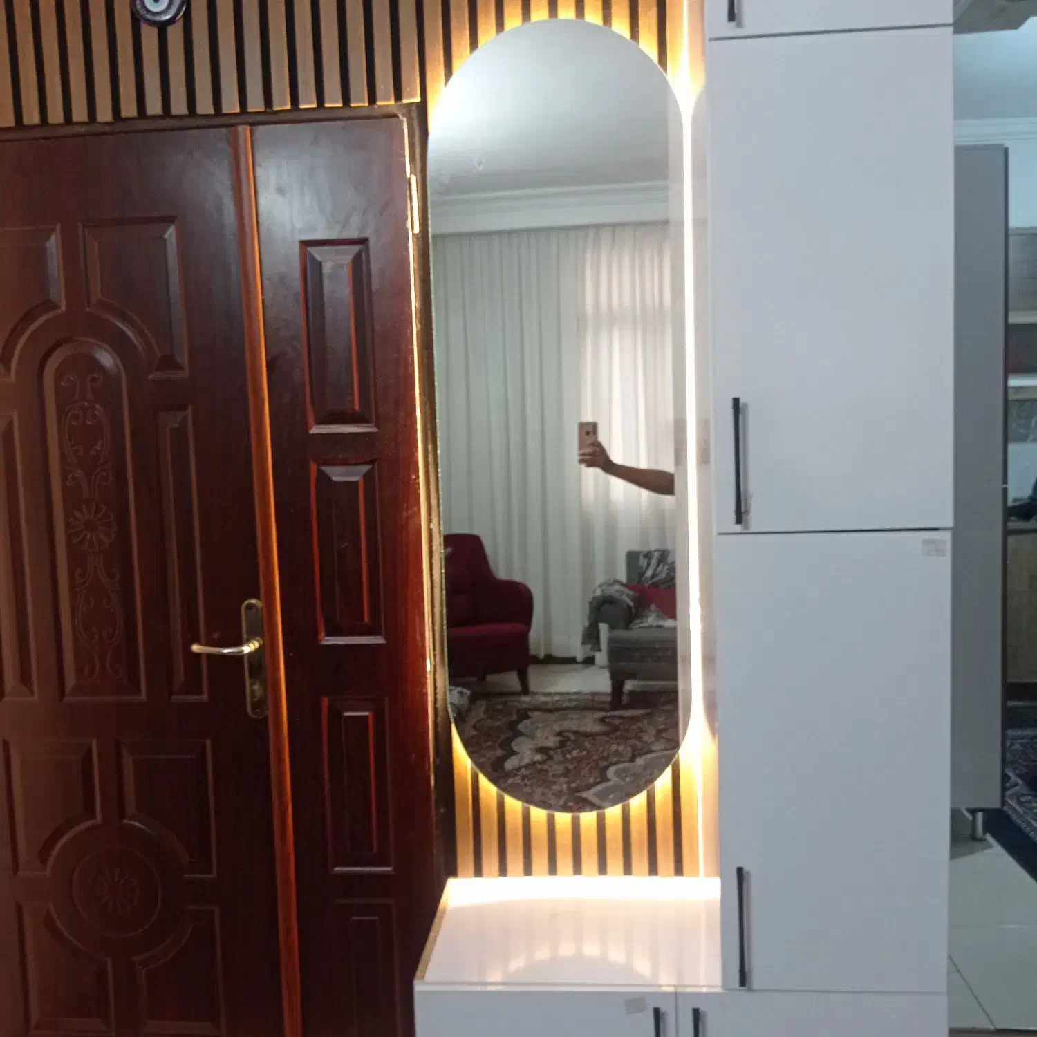 آینه قدی|آینه|مشهد, خواجه ربیع|دیوار