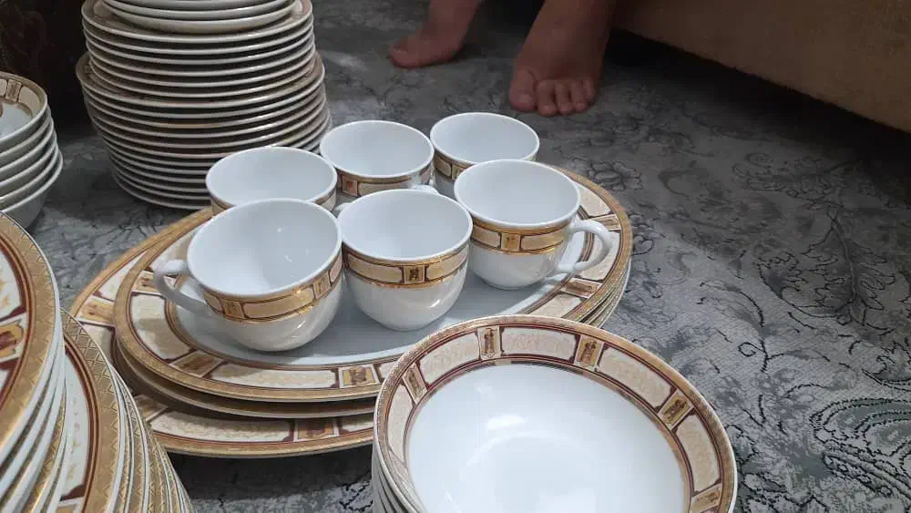 سرویس چینی ۱۲نفره کامل درحدنو|ظروف سرو و پذیرایی|نجف‌آباد, شهدا|دیوار