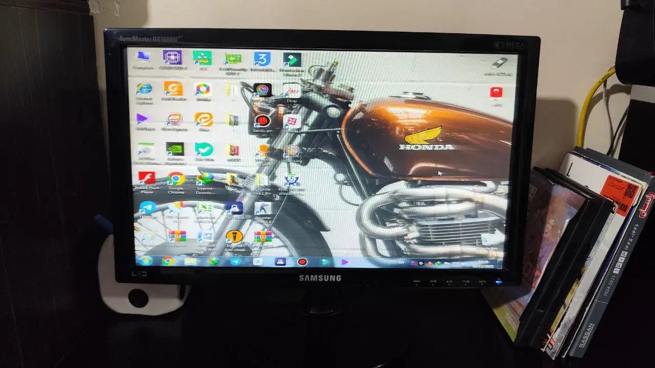 مانیتور سامسونگ تمیز مناسب دوربین-اداره-خانگی|قطعات و لوازم جانبی رایانه|تهران, شیوا|دیوار