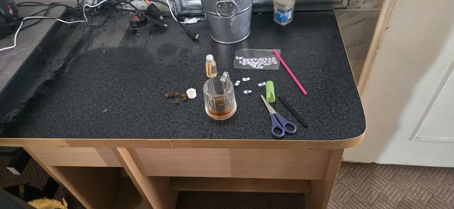 میز و صندلی|میز تحریر و کامپیوتر|یزد, |دیوار