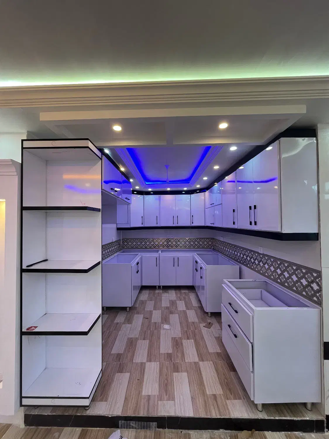 ساخت،نصب،تعمیرات کابینت|خدمات پیشه و مهارت|خرمآباد, |دیوار