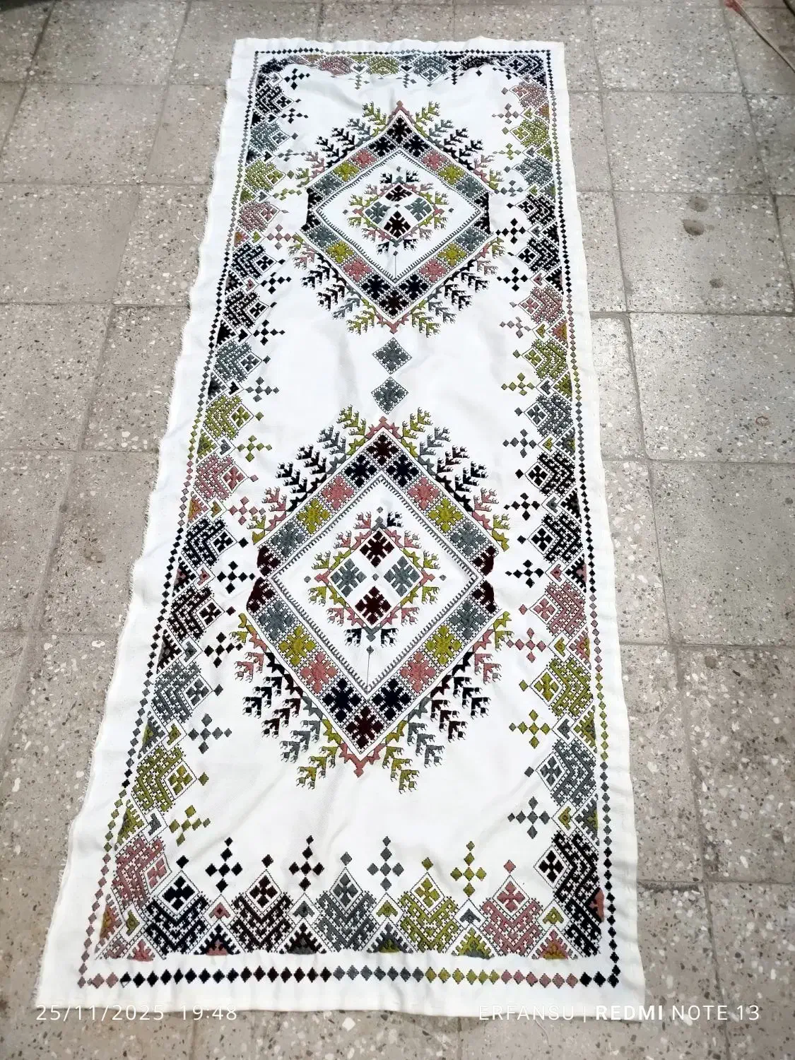 بالشت دست دوز|پشتی|خاش, |دیوار