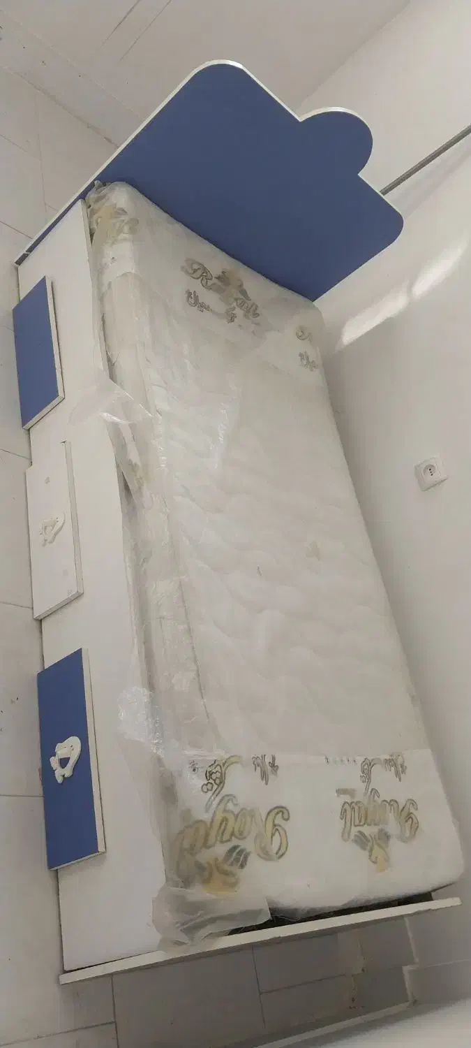 تخت نوجوانی   به همراه تشک طبی|تشک تختخواب|بروجرد, |دیوار