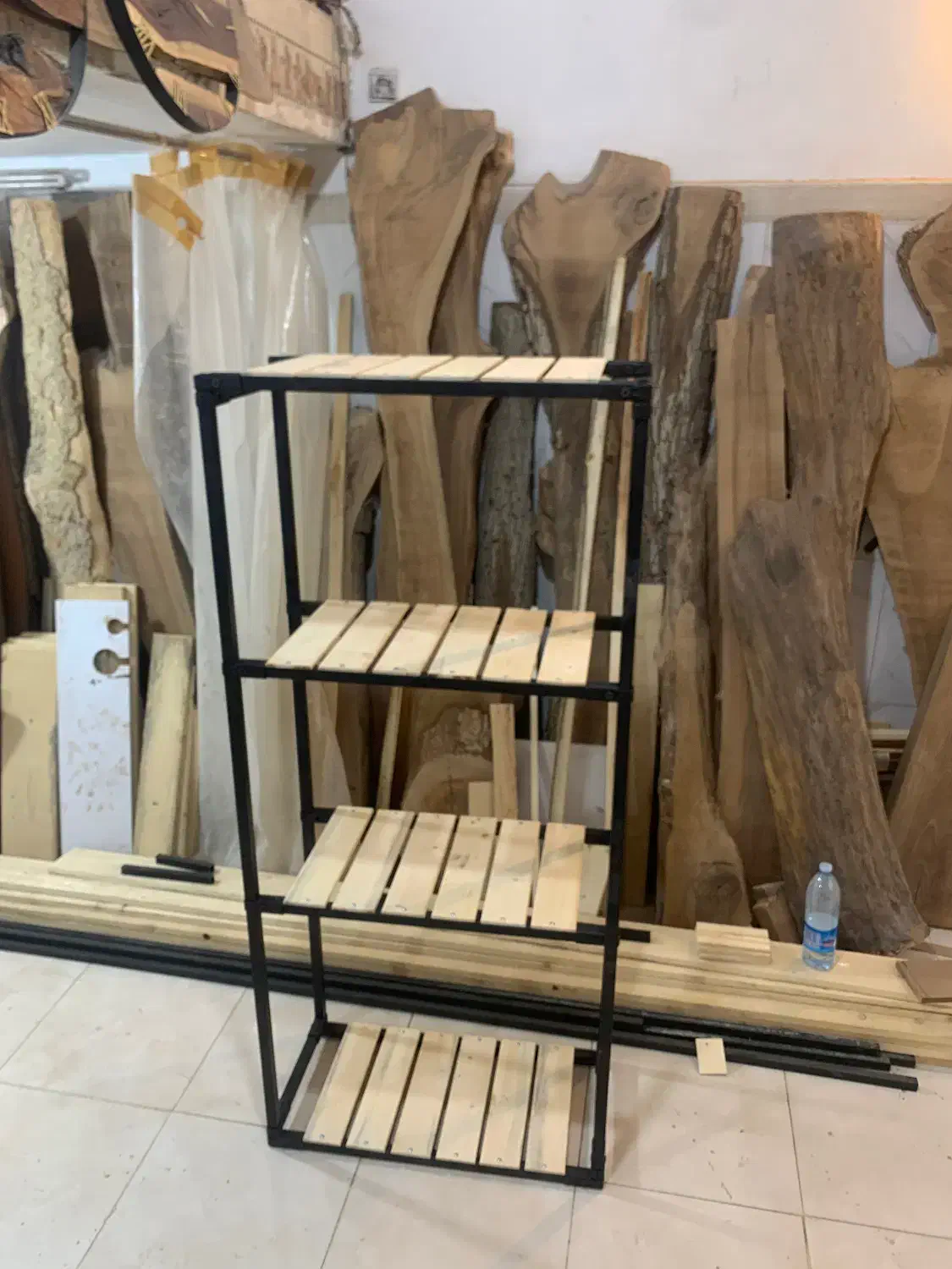 استند چوب و فلز|کتابخانه، شلف، قفسههای دیواری|کرمان, |دیوار