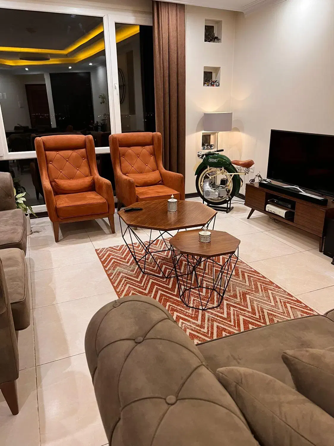 117متر سه خوابه /سهروردی /دو پارکینگ سندی|فروش آپارتمان|تهران, عباس‌آباد|دیوار