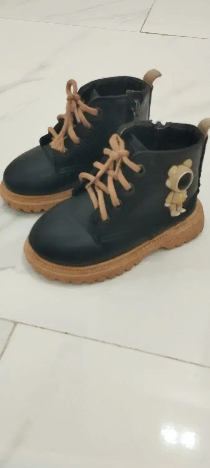 نیم بت بچگانه سایز ۲۳نو|کفش و لباس بچه|شفت, |دیوار