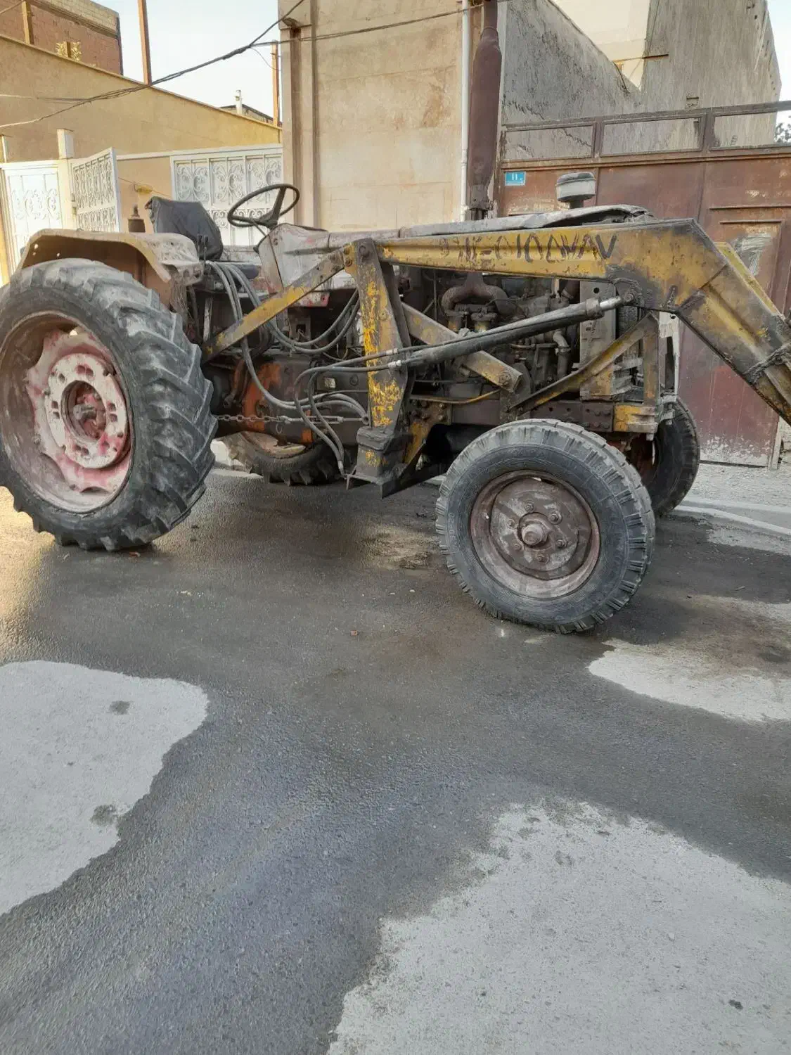 تراکتور چهار جک .فرمان هیدرولیک|خودرو سنگین|ماهدشت, |دیوار