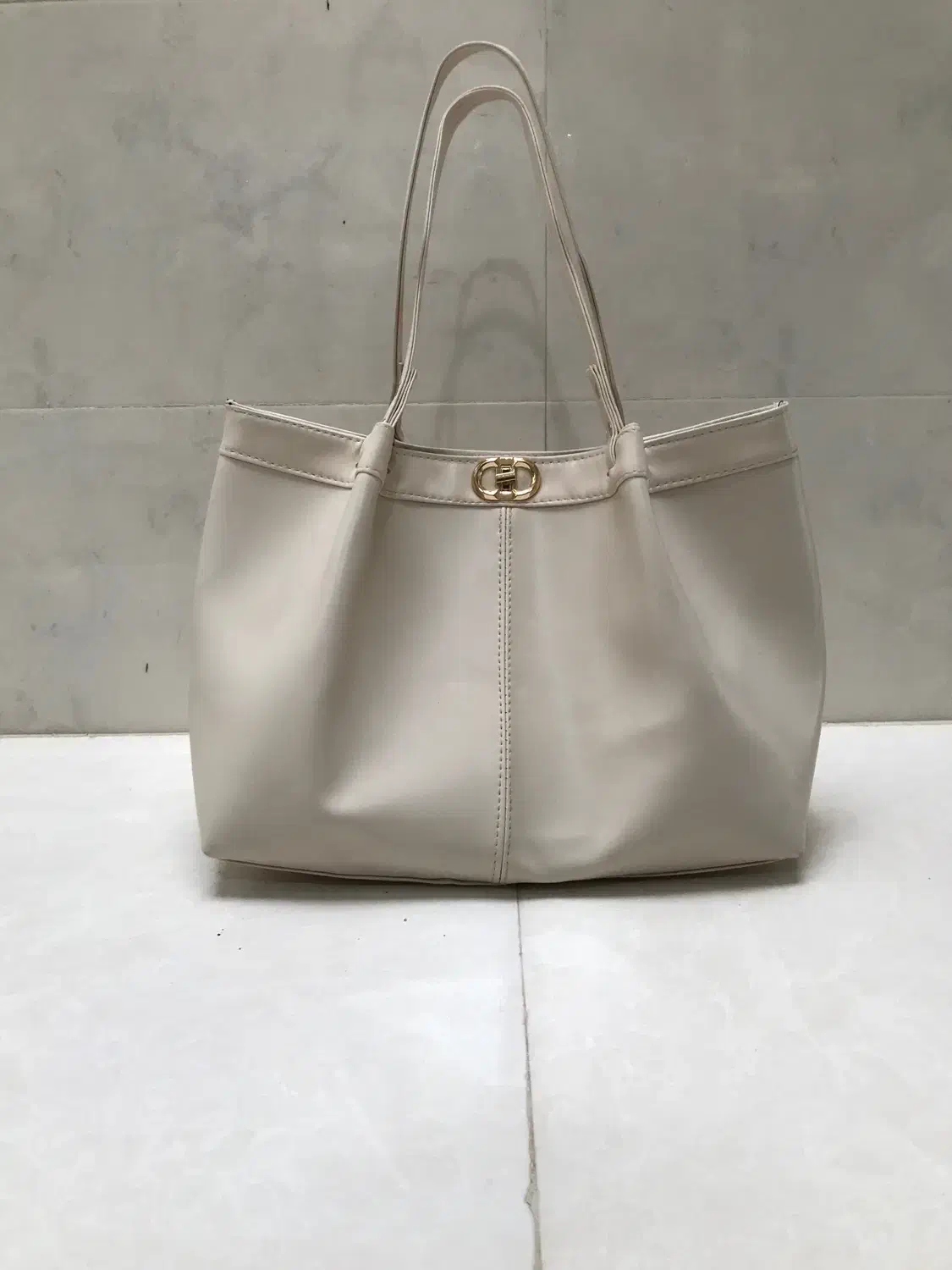 کیف های بزرگ مجلسی و اسپرت|کیف، کفش، کمربند|نهاوند, |دیوار