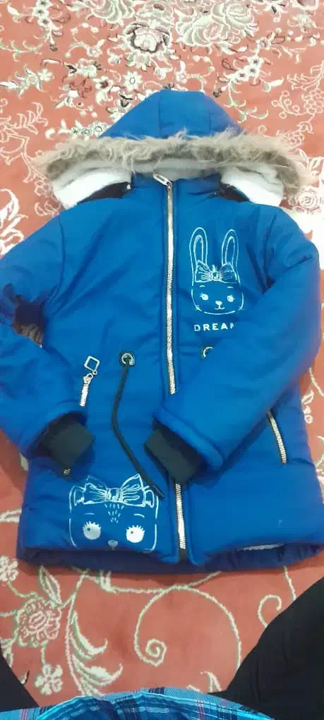 کاپشن بچه گانه برای چهار سال|کفش و لباس بچه|سنقر, |دیوار