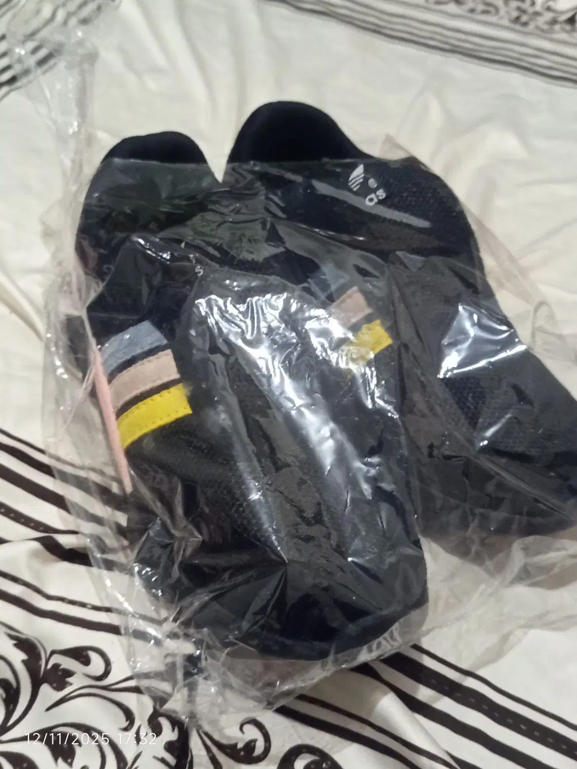 کفش آدیداس|کیف، کفش، کمربند|محمدشهر, محمدشهر|دیوار