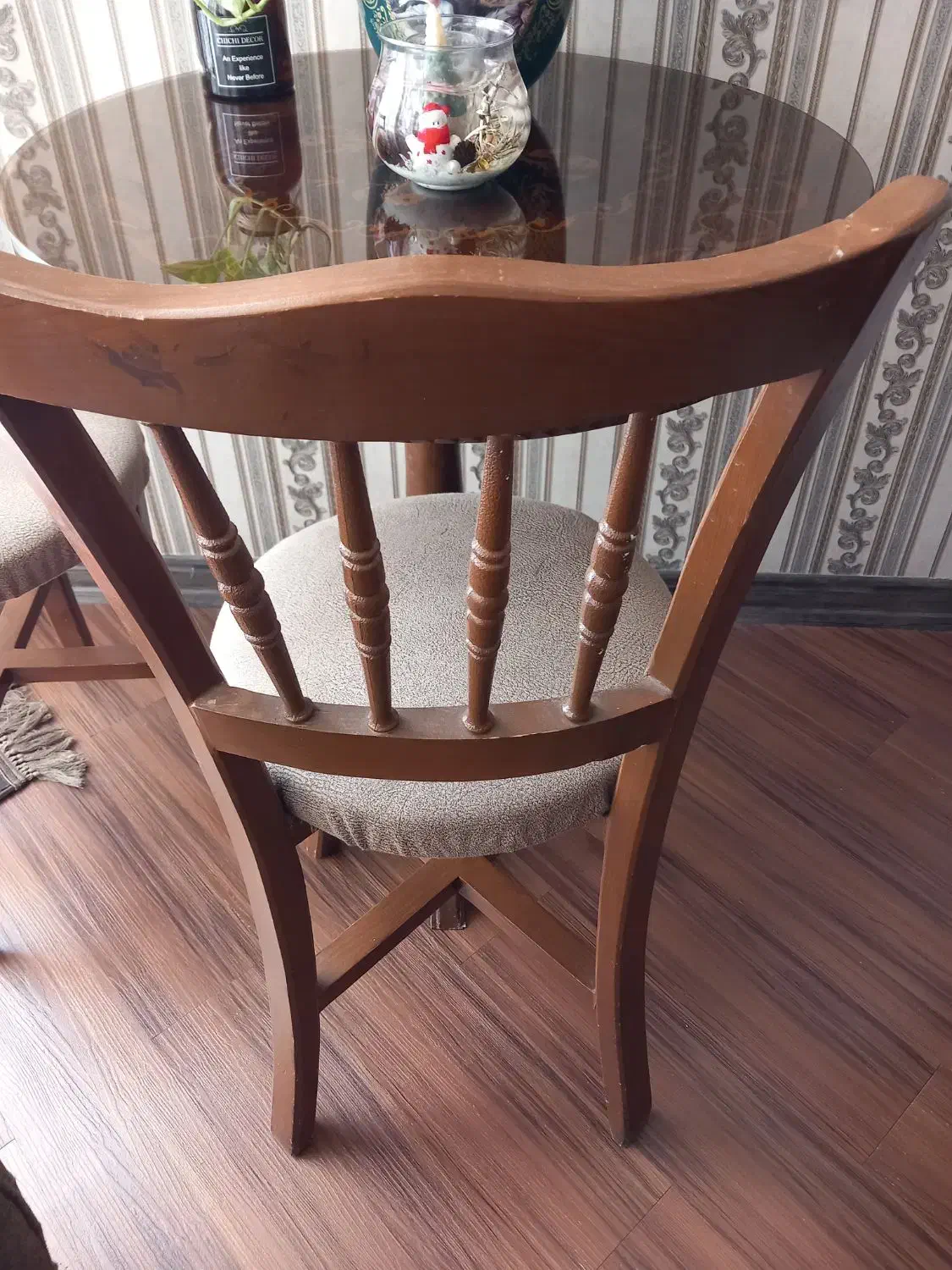 دوعدد صندلی در حد نو چوب|صندلی و نیمکت|تهران, امیریه|دیوار