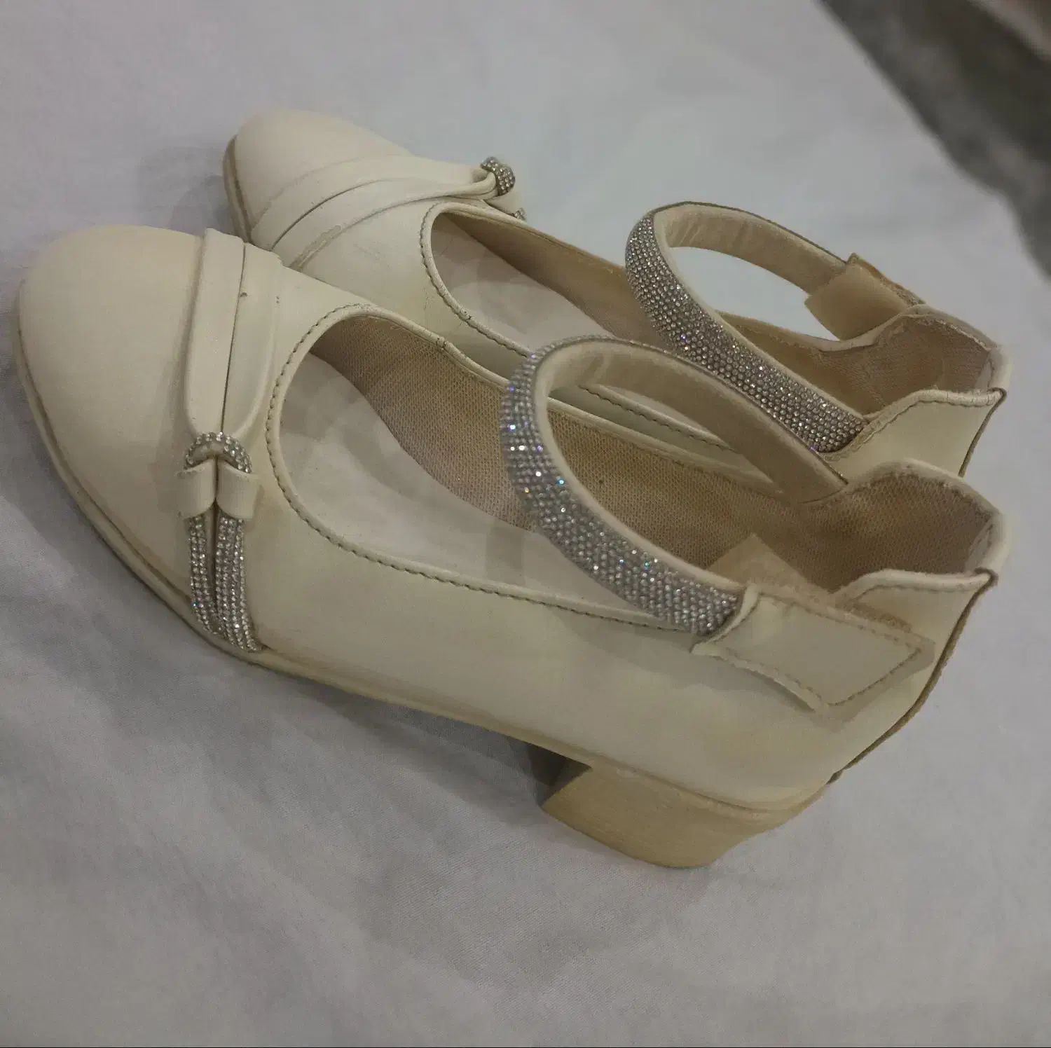 سه جفت کفش دخترانه|کیف، کفش، کمربند|نیشابور, شهرک رسولی|دیوار